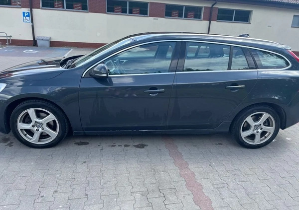 Volvo V60 cena 38000 przebieg: 260000, rok produkcji 2012 z Góra małe 121